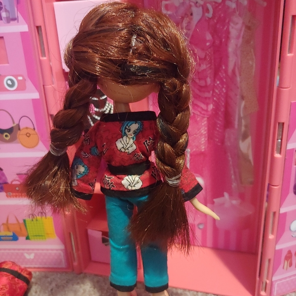 Bratz Play Sportz Roxxi 2005 - Picture 5 of 5